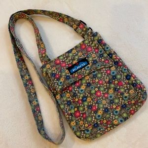 Kavu Floral Crossbody Bag